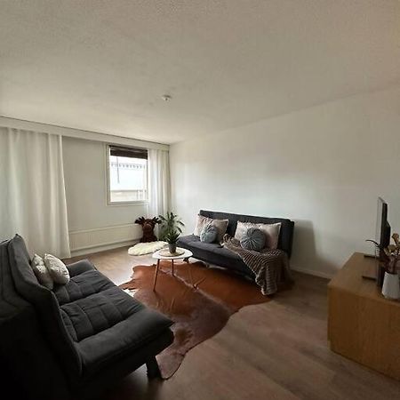 Central City Suite - King Size Bed - Wi-Fi - Sauna Ροβανιέμι Εξωτερικό φωτογραφία